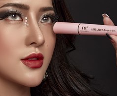 mascara