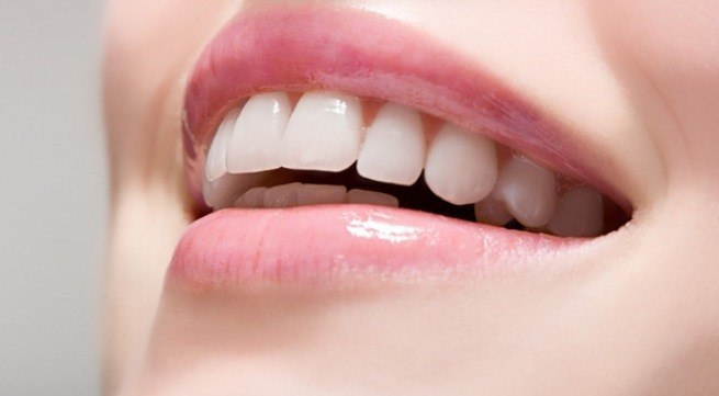 Dưỡng môi mềm mượt